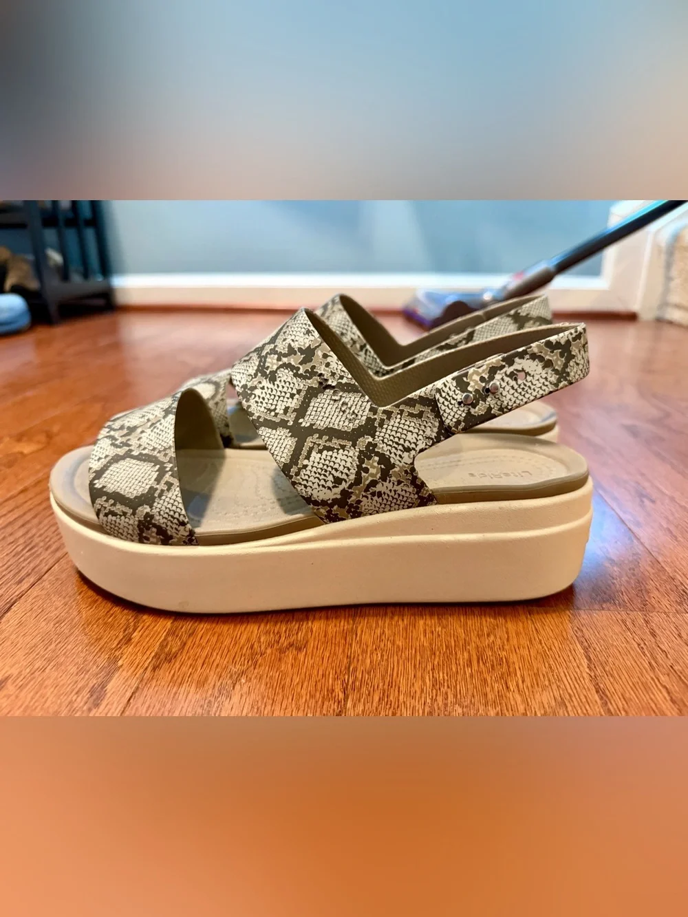 Crocs Brooklyn Platform Sandals
